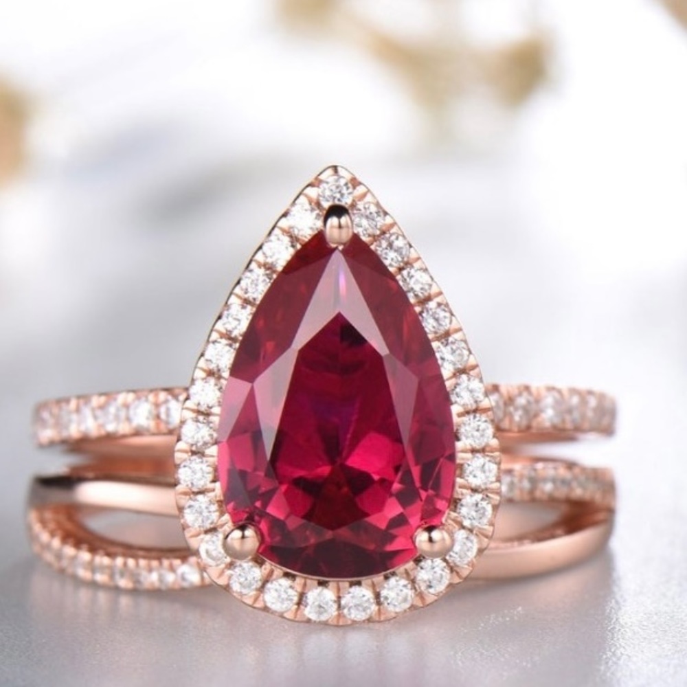 Teardrop Ruby Engagement Ring/Wedding Band Set